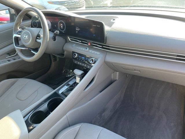Used 2023 Hyundai Elantra SEL w/ Convenience Package FWD image 7