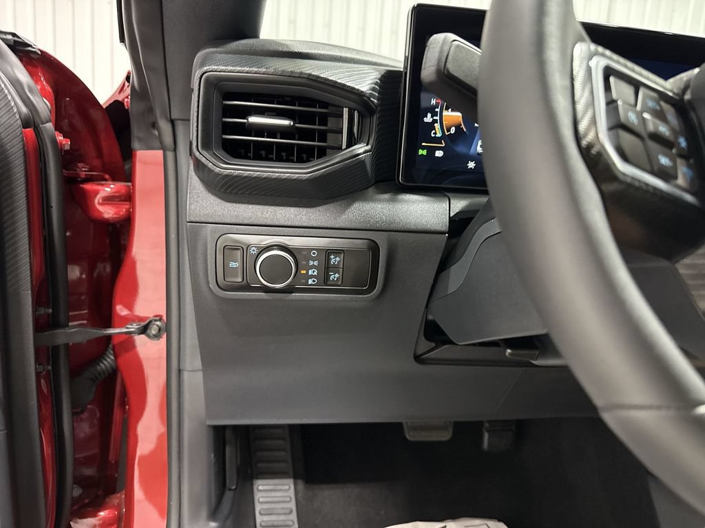 Used 2024 Ford Mustang Coupe RWD image 18