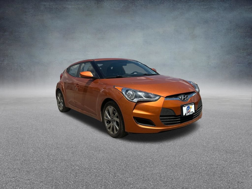 Used 2016 Hyundai Veloster FWD image 5