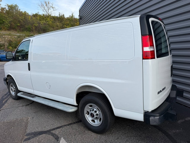 Used 2025 GMC Savana 2500 w/ Driver Convenience Package RWD image 4