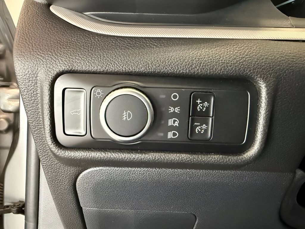 Certified 2024 Ford Explorer XLT w/ Equipment Group 202A AWD/4WD image 20