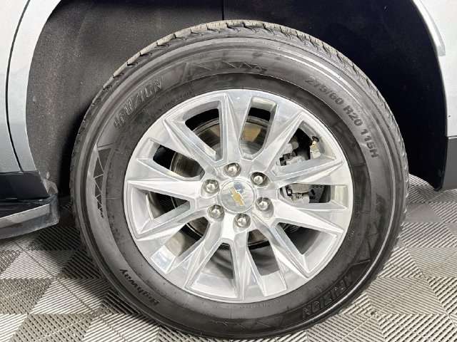 Used 2025 Chevrolet Tahoe Premier AWD/4WD image 33