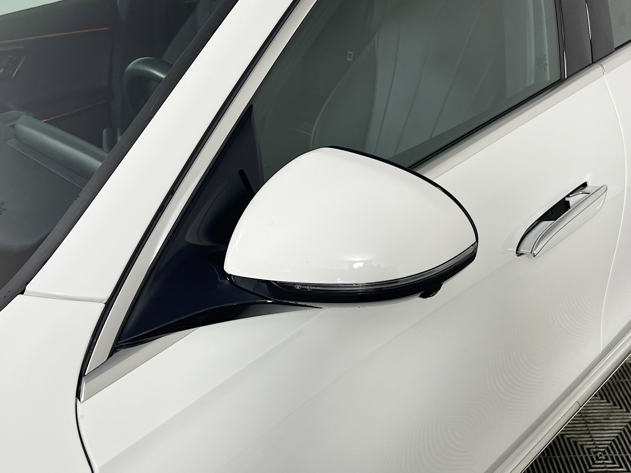 Used 2024 Mercedes-Benz E 350 4MATIC Sedan image 13