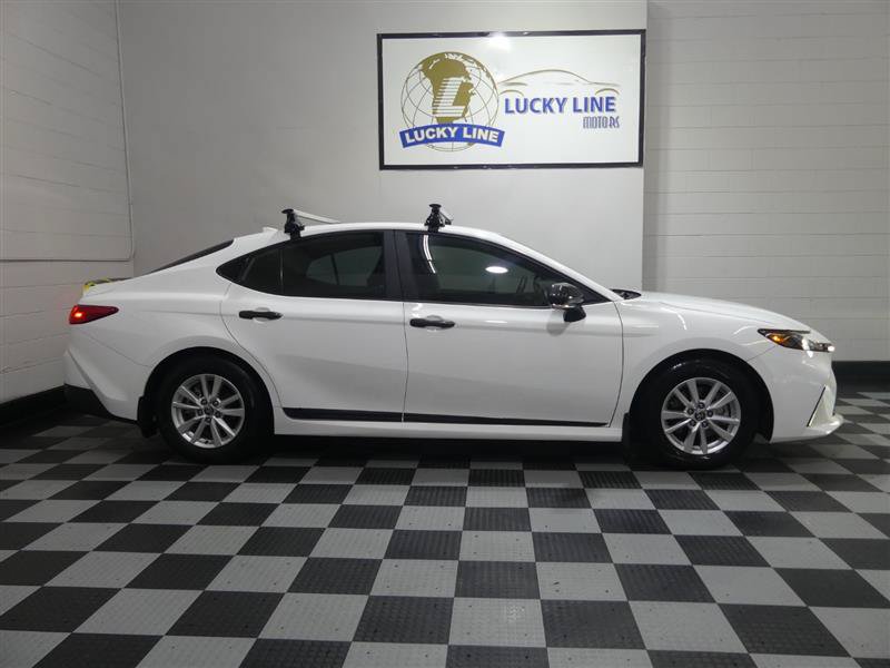 Used 2025 Toyota Camry LE FWD image 6