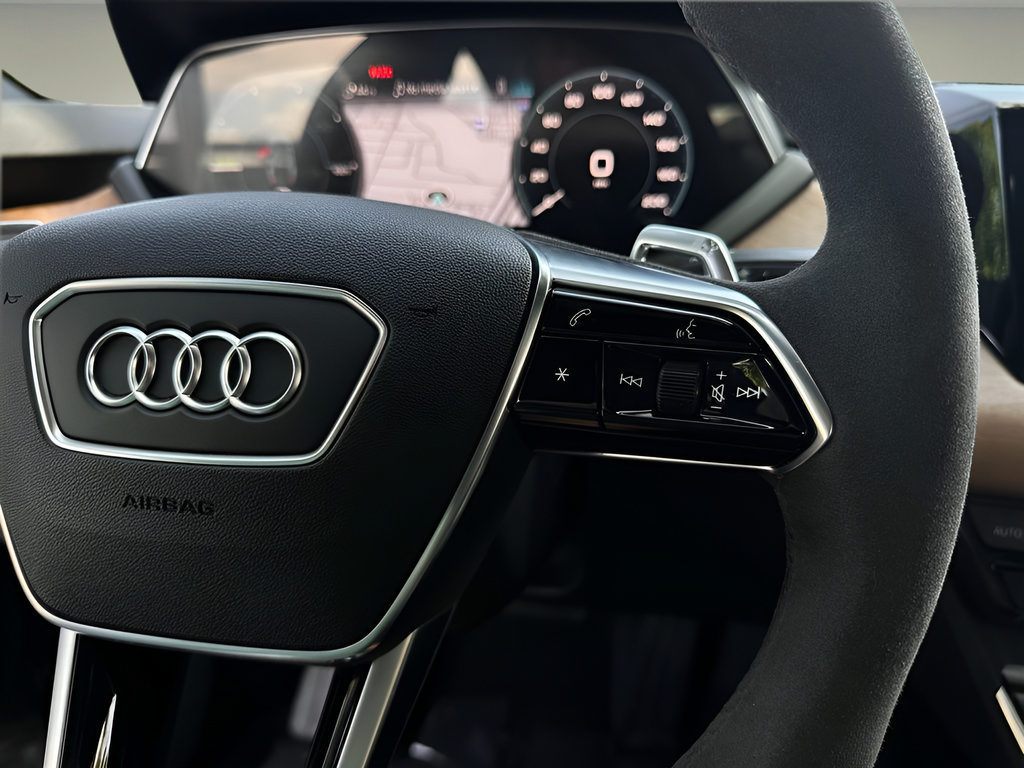Used 2022 Audi e-tron GT Premium Plus AWD/4WD image 15