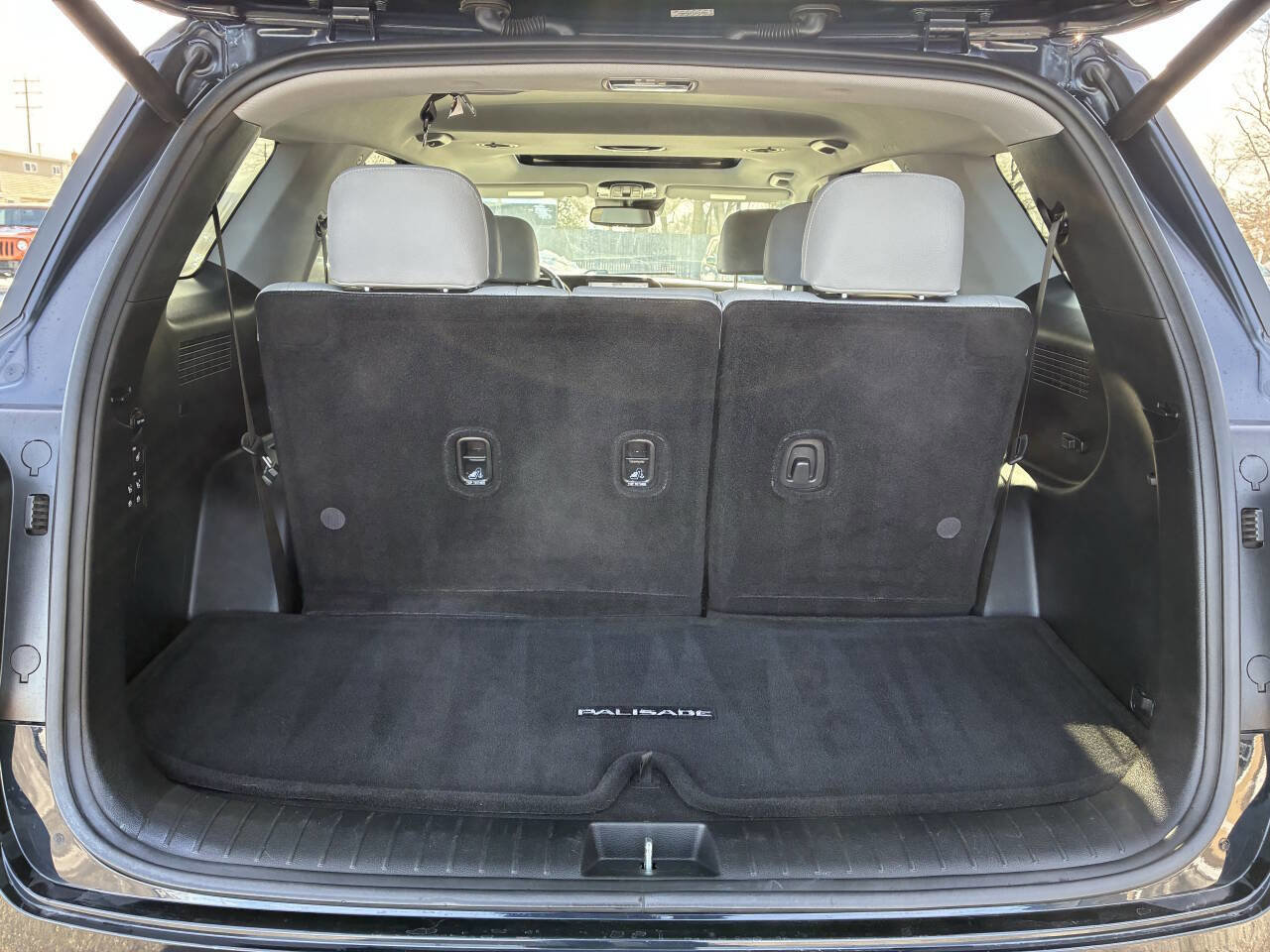 Used 2021 Hyundai Palisade SEL w/ Premium Package image 32