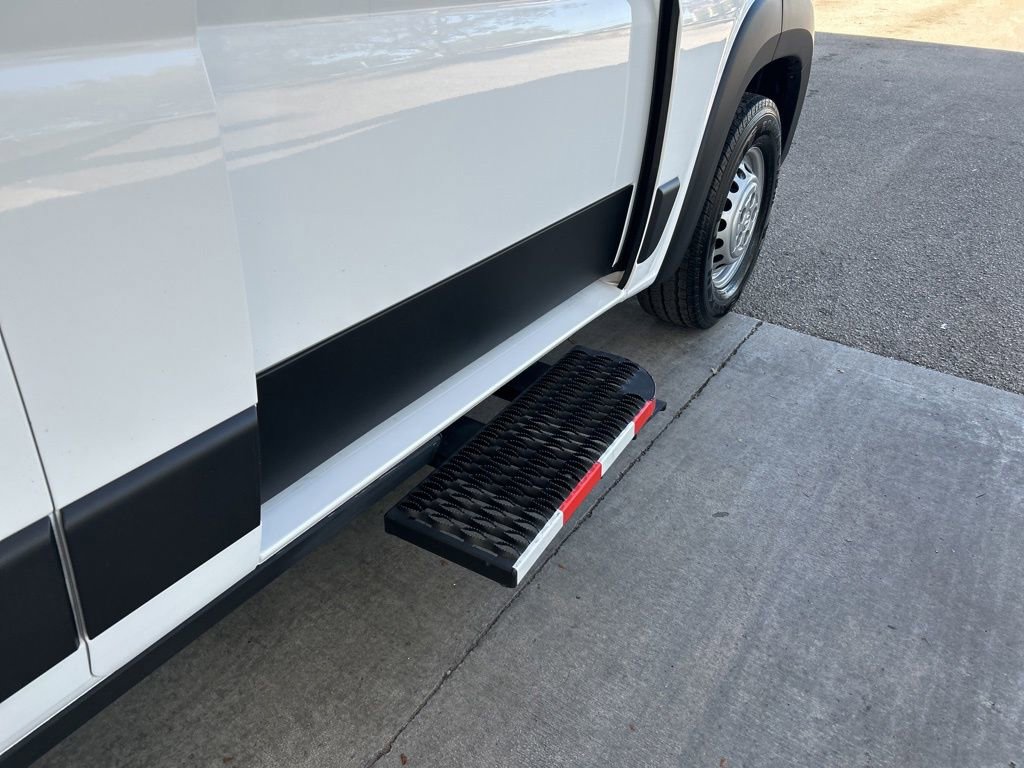 Used 2024 RAM ProMaster 3500 w/ Delivery Van Package image 18