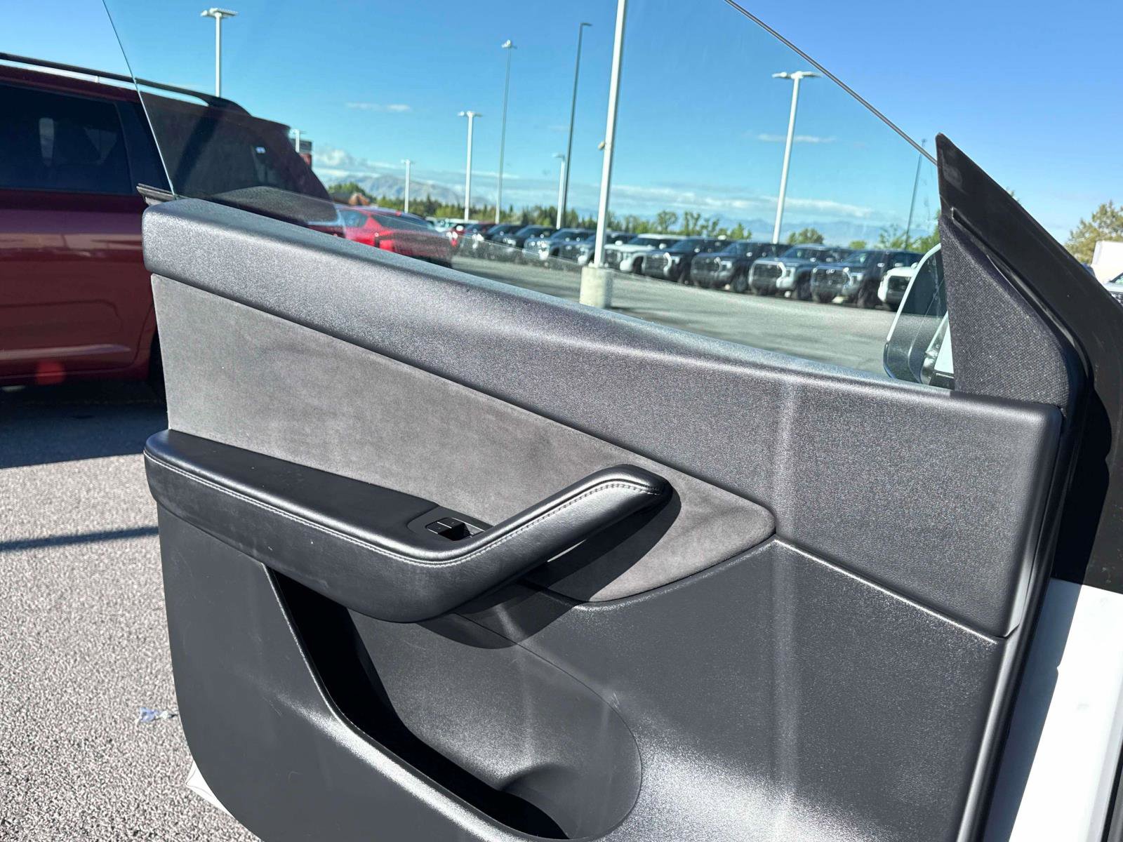 Used 2021 Tesla Model Y 2WD image 12
