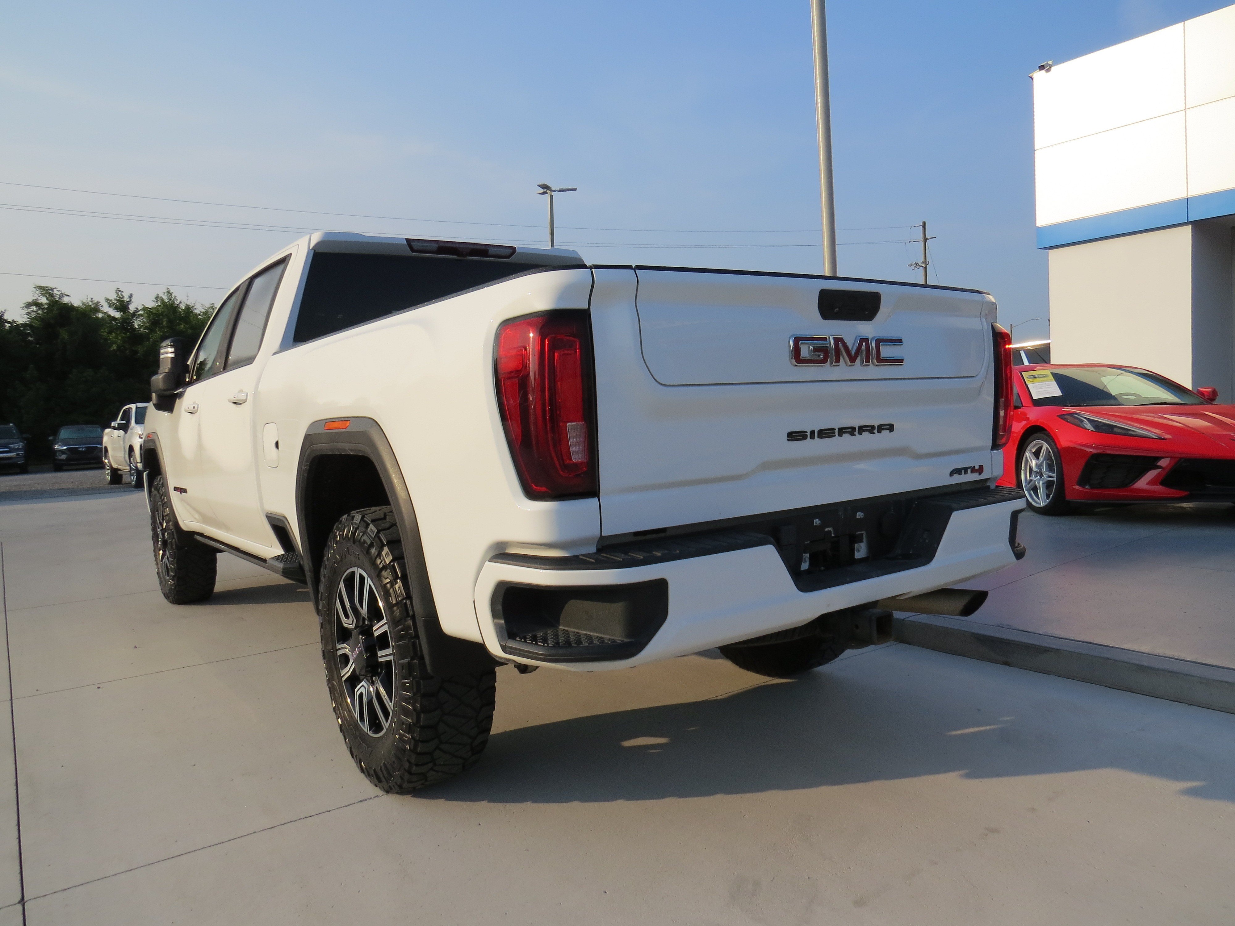 Certified 2021 GMC Sierra 2500 AT4 w/ Gooseneck/5TH Wheel Package AWD/4WD image 4