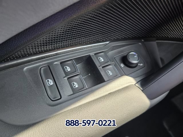 New 2026 Volkswagen Tiguan SE FWD image 22