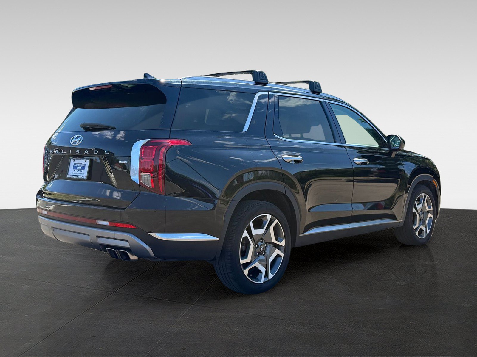Certified 2023 Hyundai Palisade Limited AWD/4WD image 4