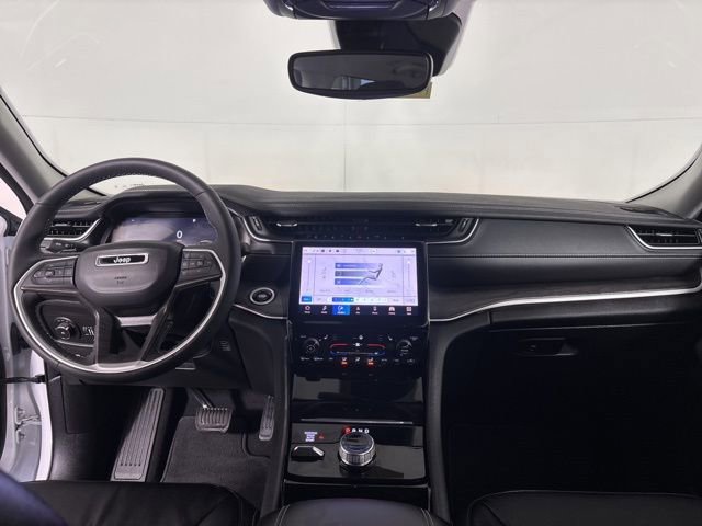 Certified 2023 Jeep Grand Cherokee Limited image 30