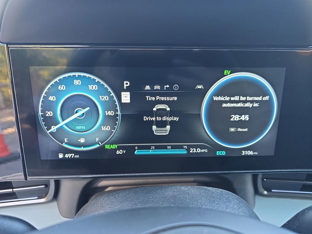 Used 2025 Hyundai Elantra Limited FWD image 17