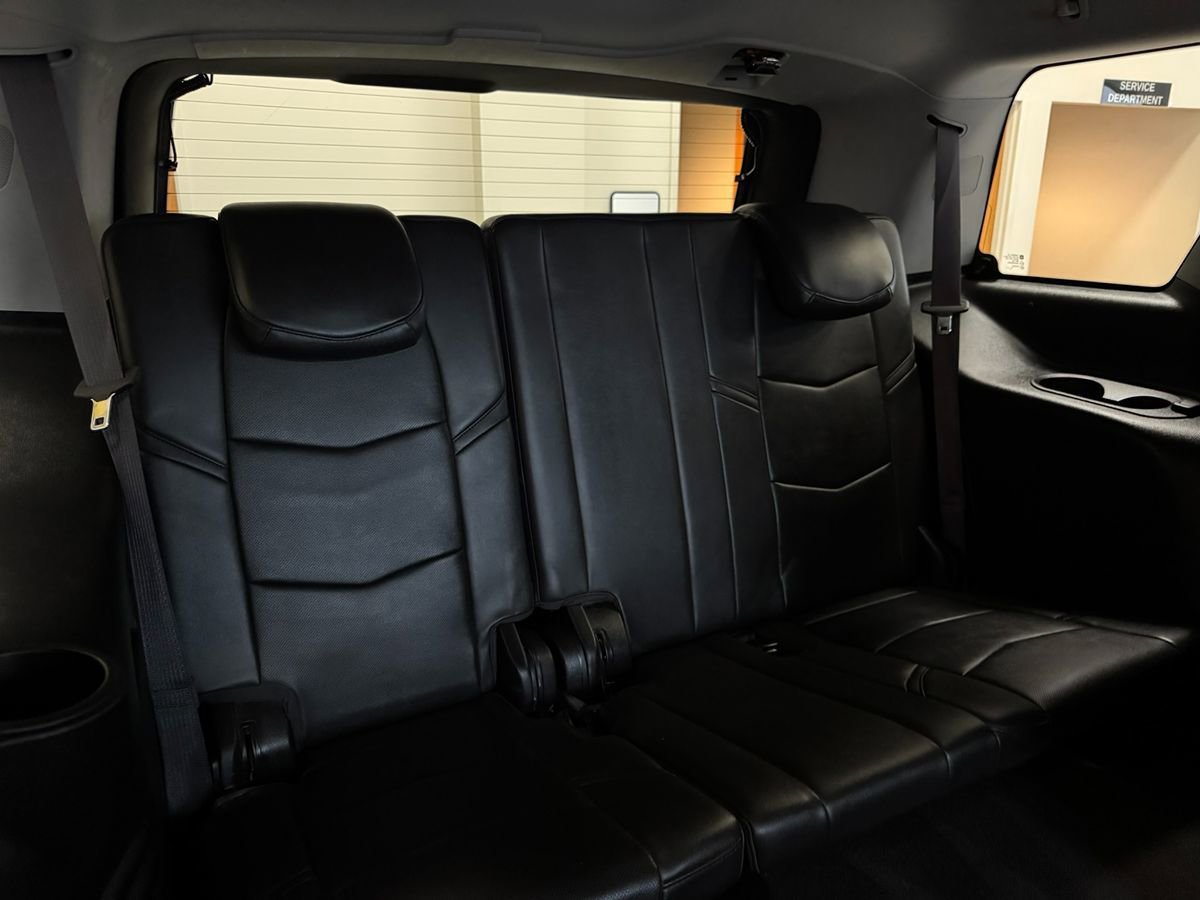 Used 2017 Cadillac Escalade Premium Luxury AWD/4WD image 51