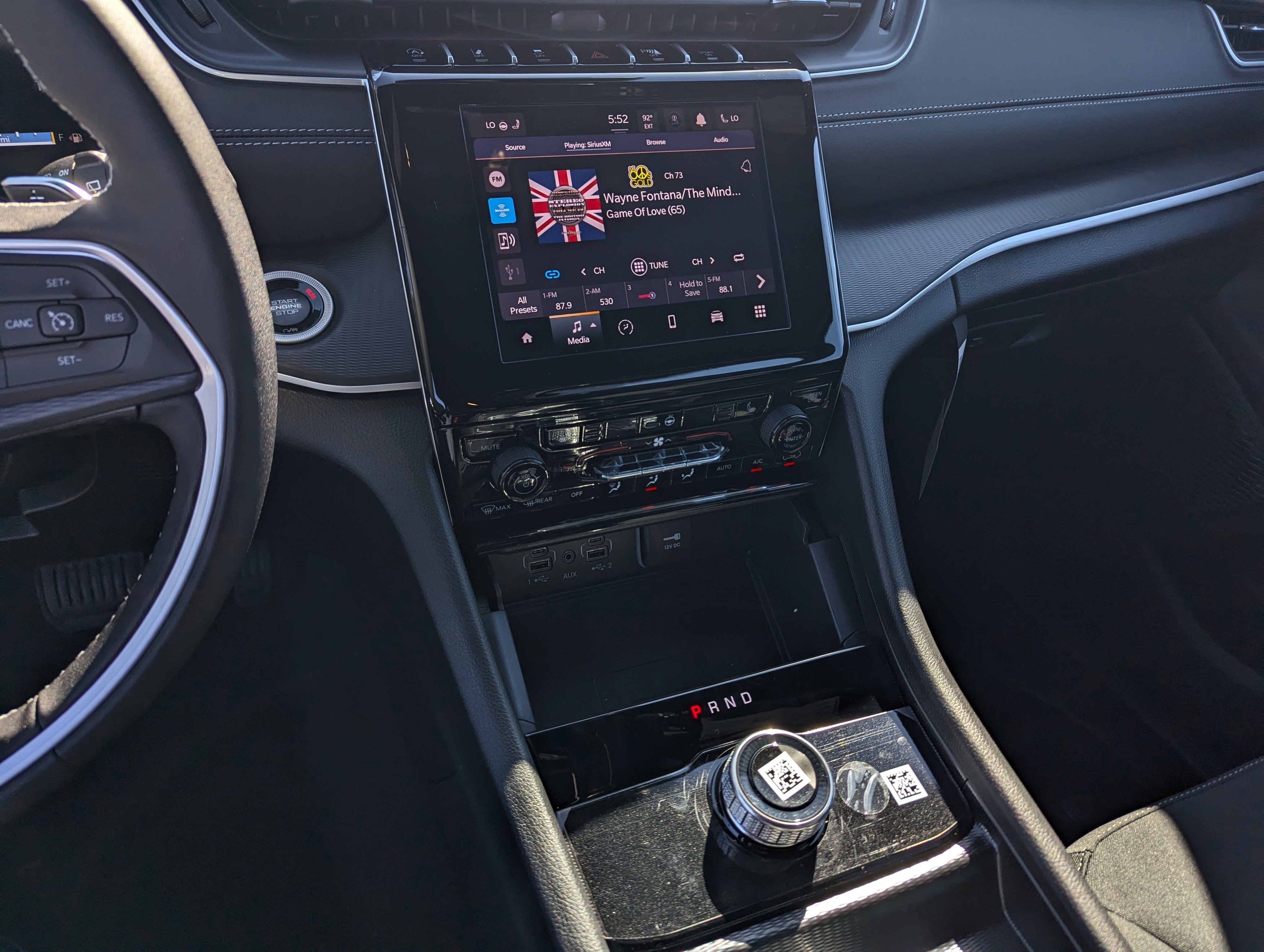 New 2025 Jeep Grand Cherokee Laredo w/ Luxury Tech Group I image 10