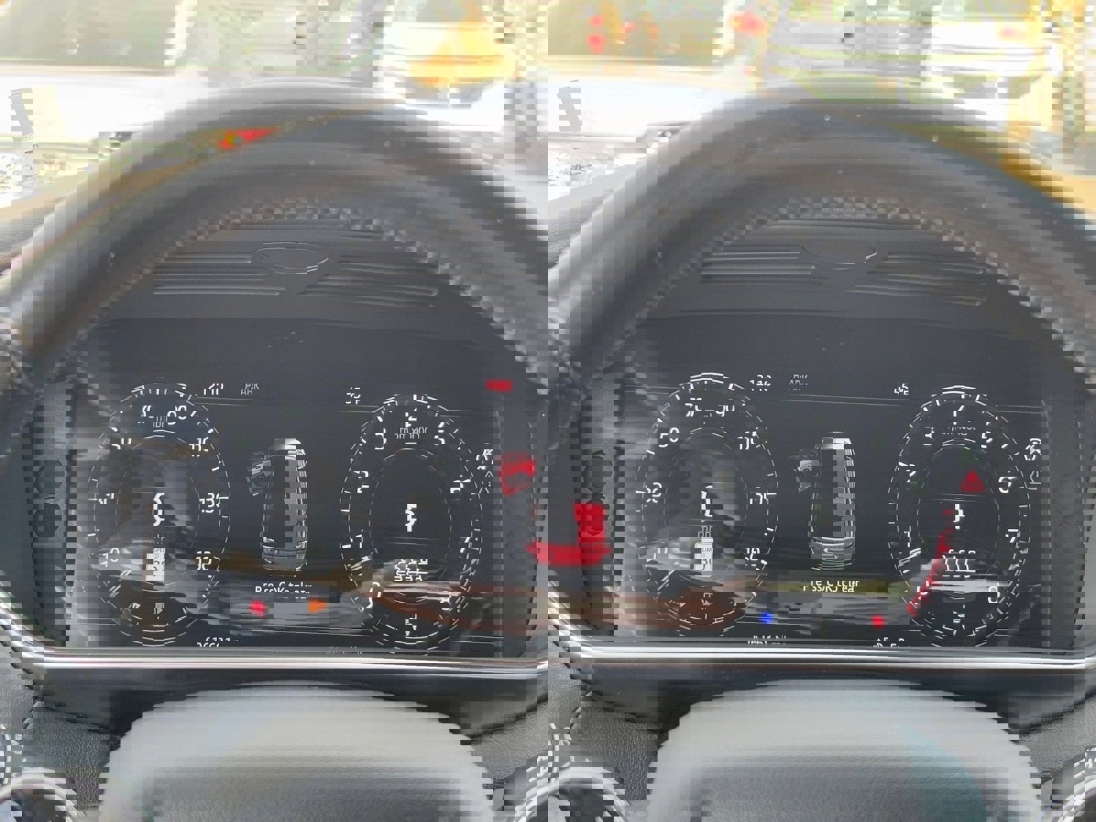 Used 2020 Land Rover Range Rover Sport SE image 21