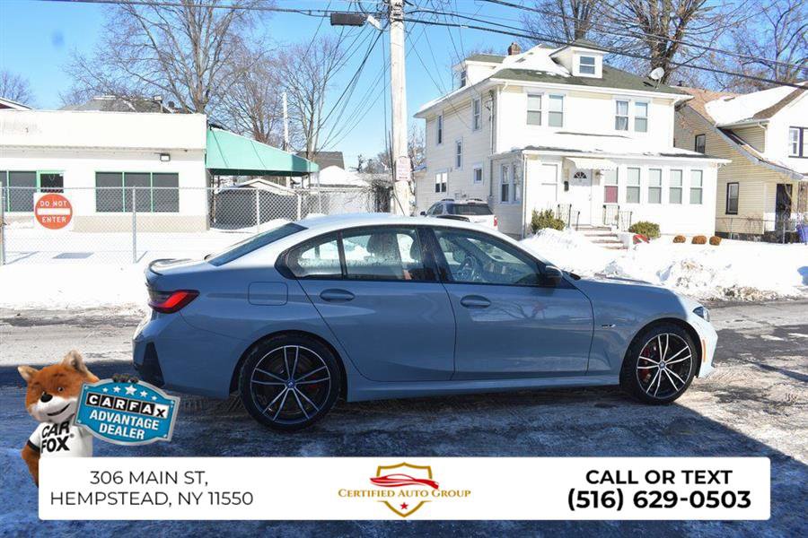 Used 2024 BMW 330e 330e iPerformance image 4
