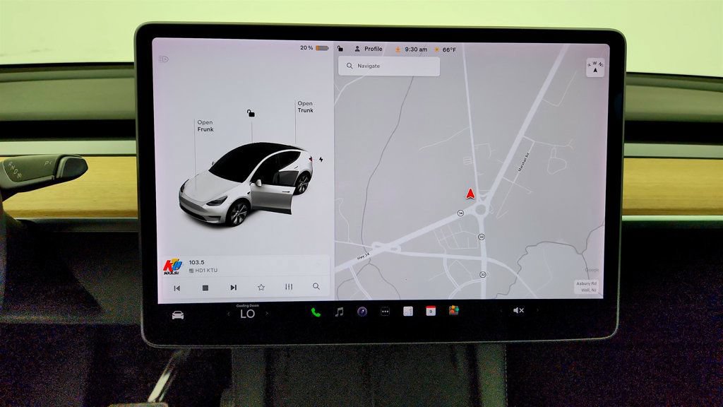 Used 2021 Tesla Model Y Long Range AWD/4WD image 23