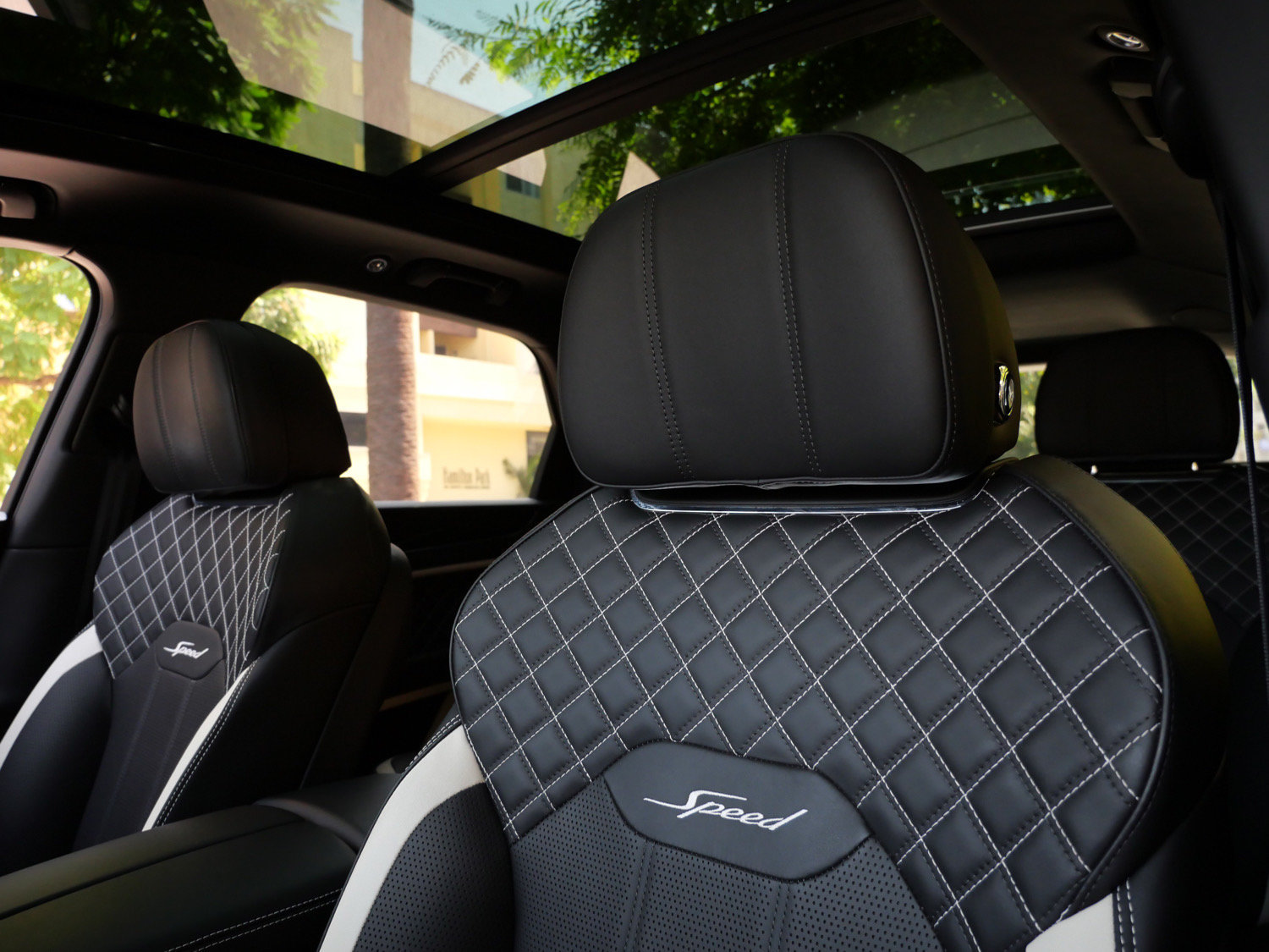Used 2022 Bentley Bentayga Speed AWD/4WD image 18