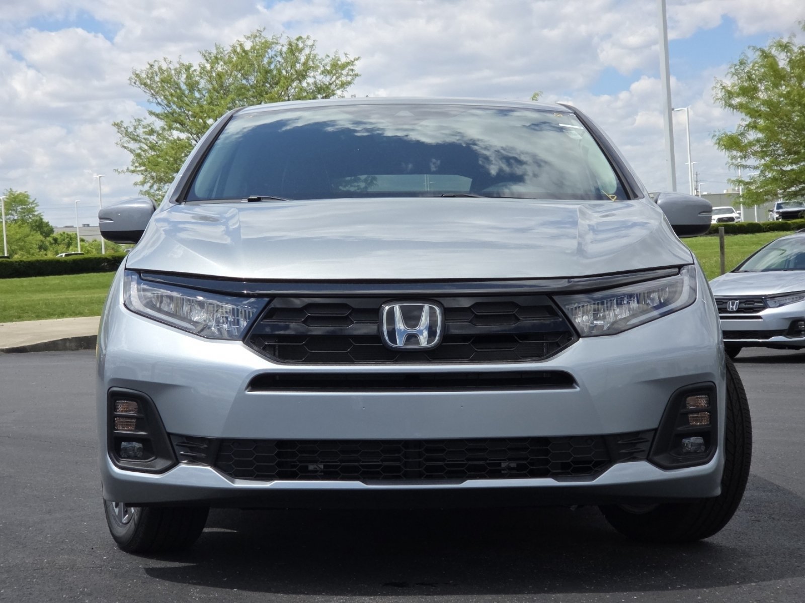 New 2026 Honda Odyssey Touring image 13