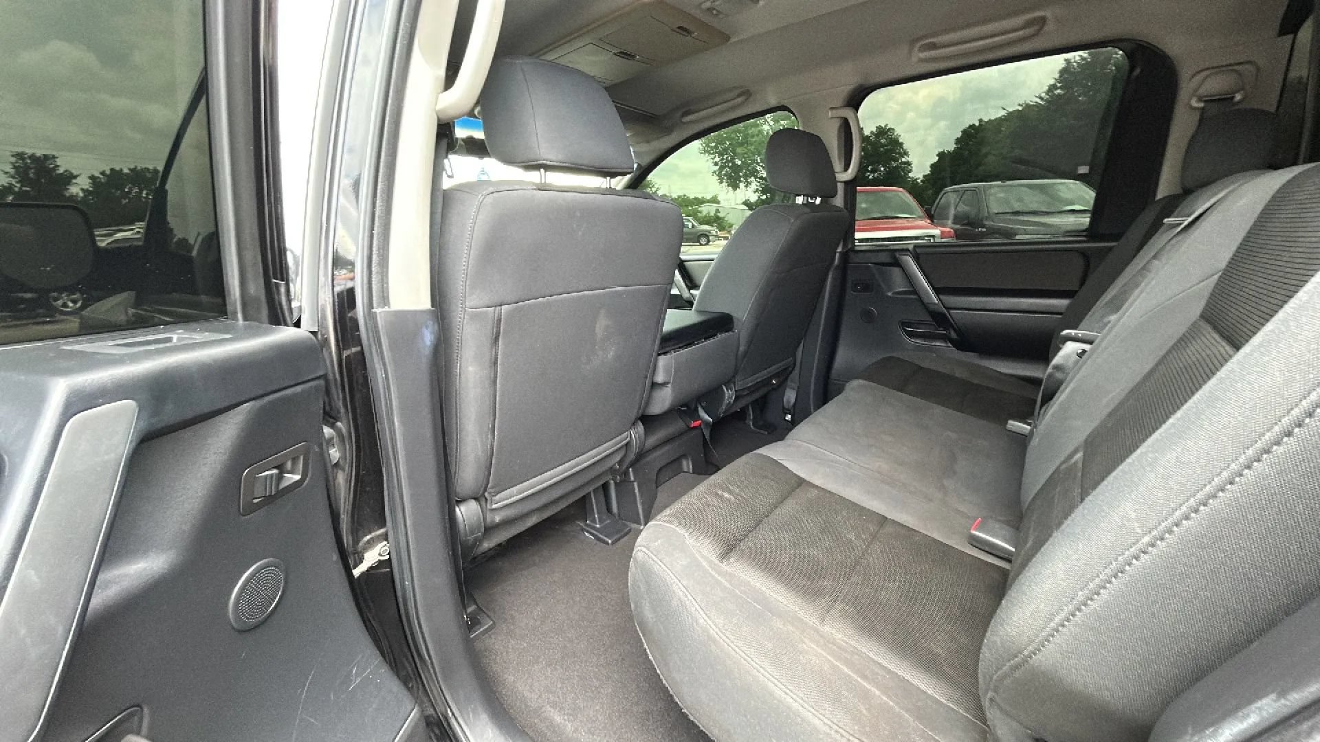 Used 2008 Nissan Titan LE AWD/4WD image 24