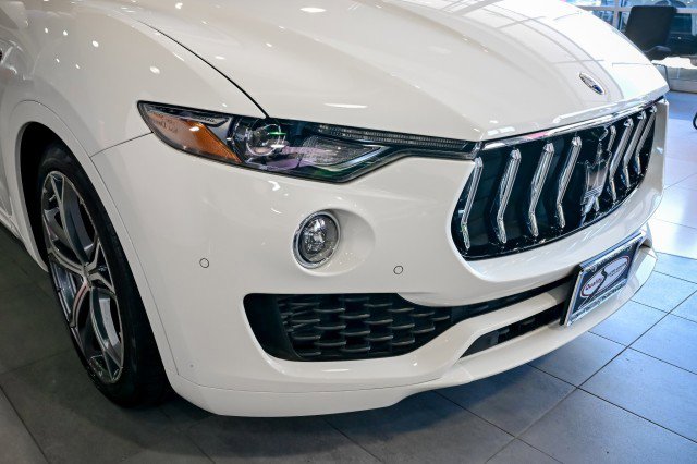 Used 2023 Maserati Levante GT AWD/4WD image 11