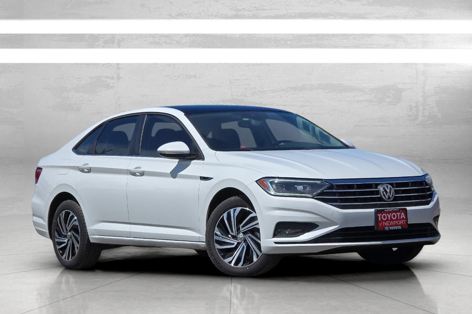 Used 2021 Volkswagen Jetta SEL Premium FWD image 2