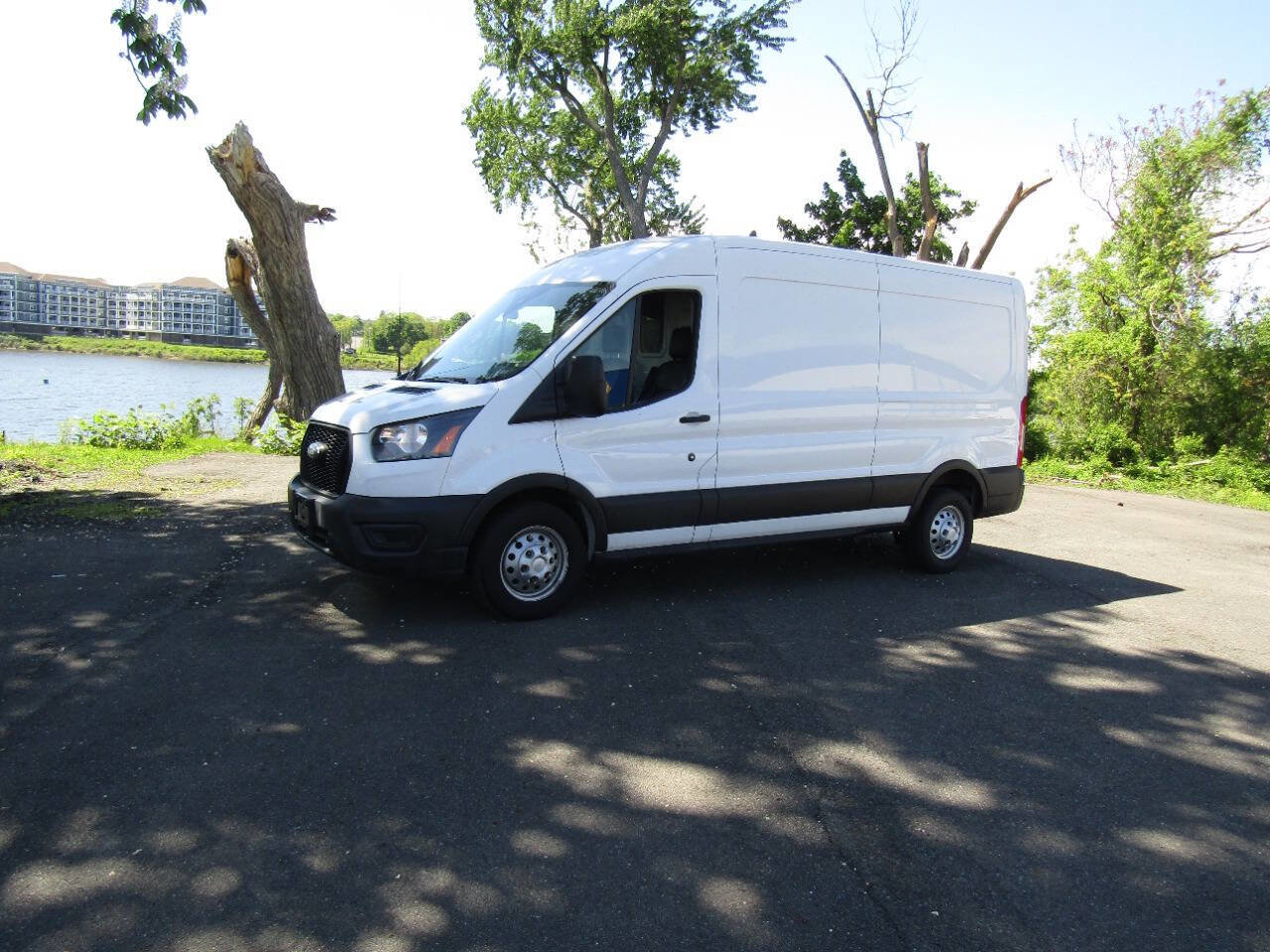Used 2022 Ford Transit 250 Medium Roof AWD image 2