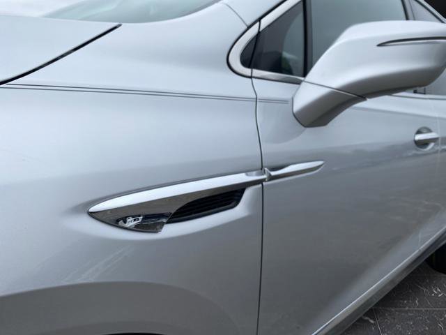 Used 2018 Buick Enclave Premium image 40