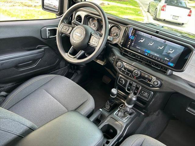 Certified 2025 Jeep Wrangler Unlimited Sport AWD/4WD image 10