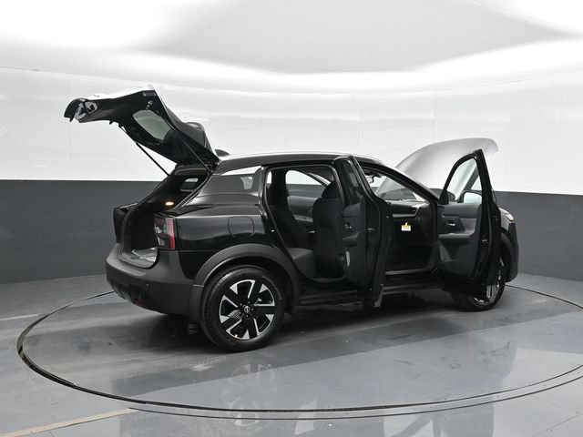 Used 2025 Nissan Kicks SV w/ SV Premium Package AWD/4WD image 35