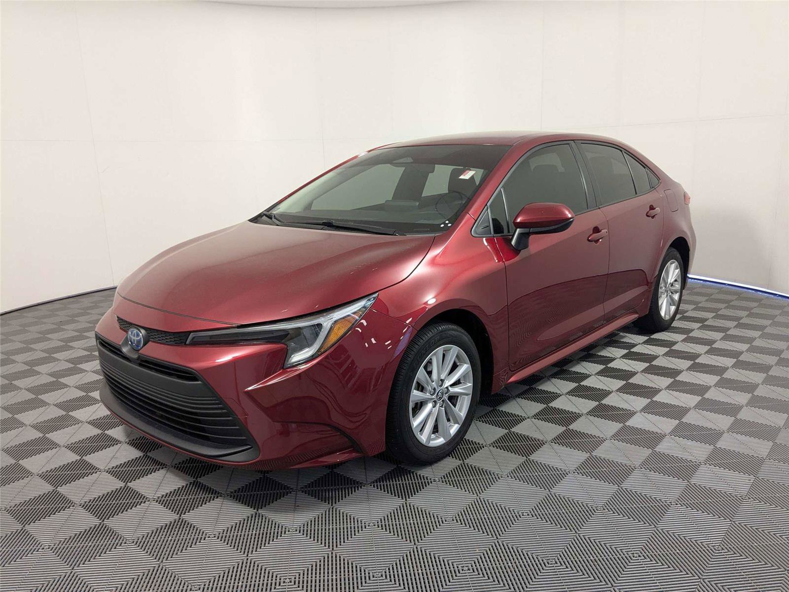 Certified 2024 Toyota Corolla LE w/ LE Convenience Package FWD image 2