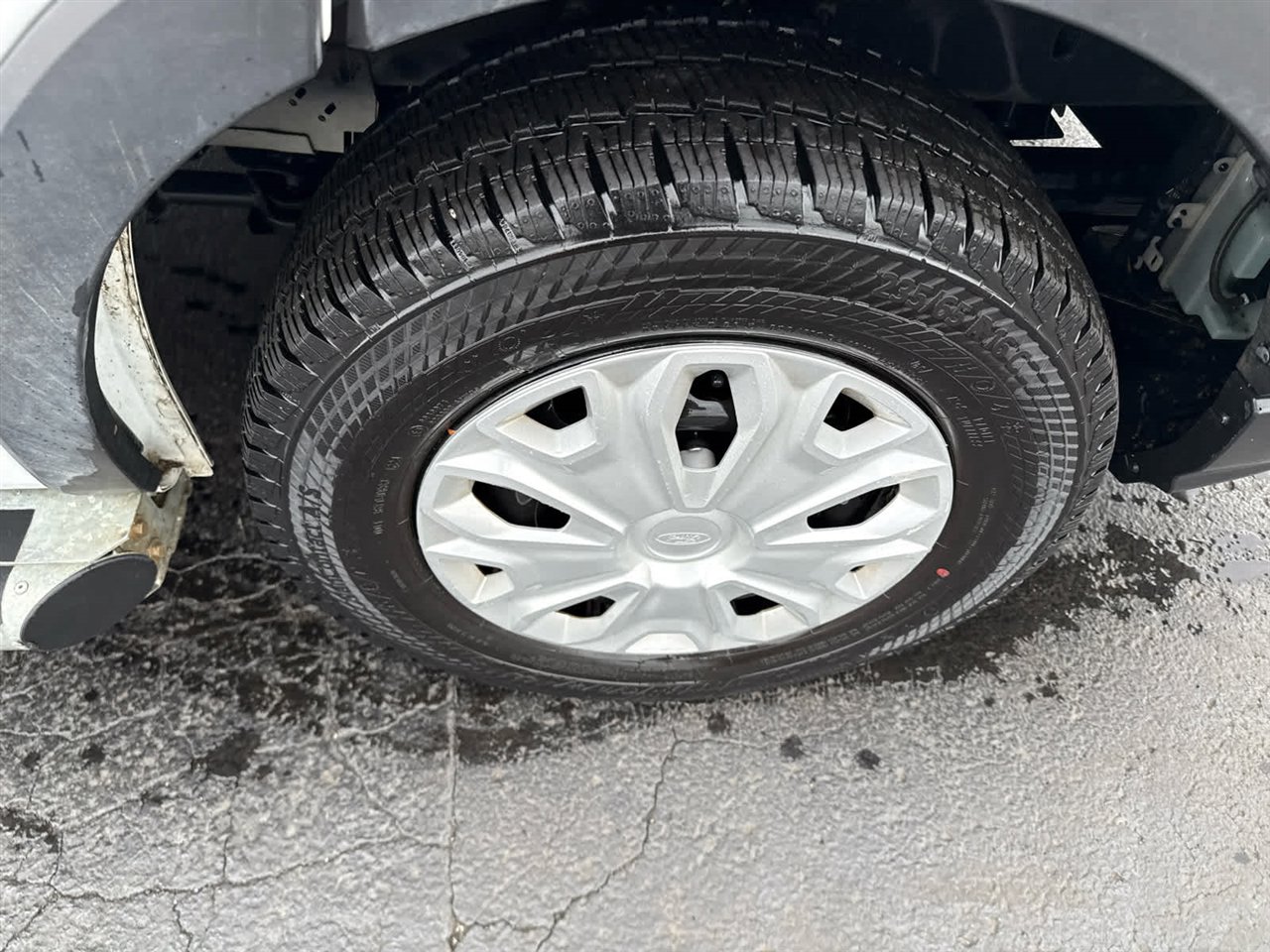 Used 2024 Ford Transit 250 w/ Exterior Upgrade Package image 10