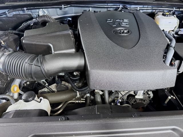 Certified 2023 Toyota Tacoma TRD Off-Road AWD/4WD image 31