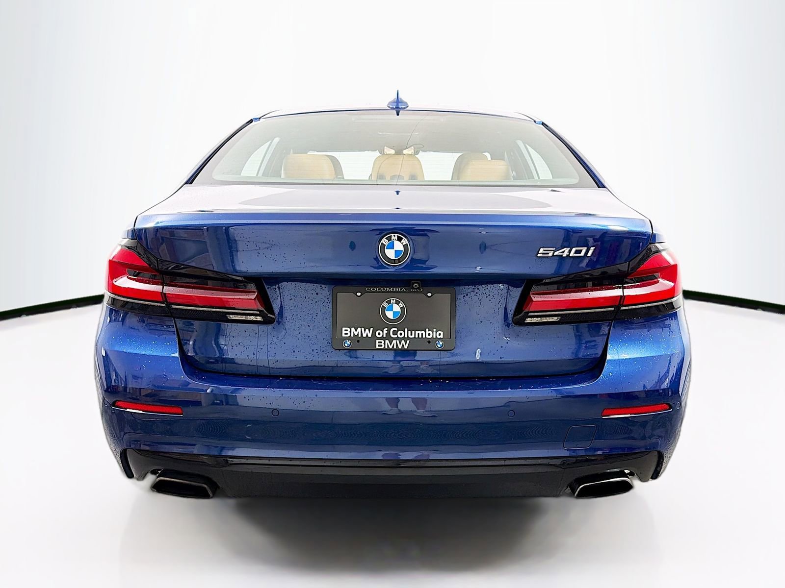 Used 2023 BMW 540i w/ Premium Package image 6
