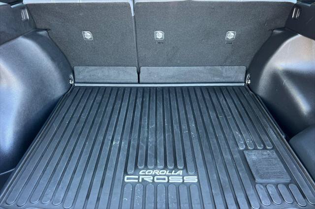Certified 2025 Toyota Corolla Cross AWD Hybrid image 15