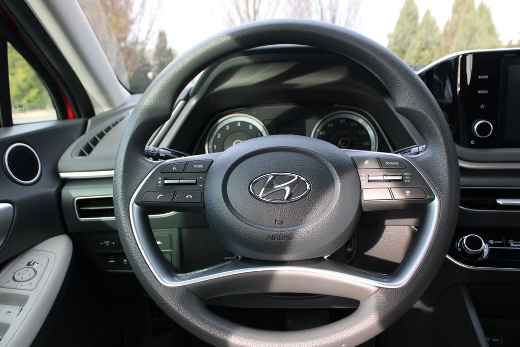 Used 2023 Hyundai Sonata SE w/ Cargo Package FWD image 16