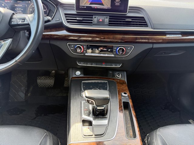 Used 2020 Audi Q5 2.0T Premium Plus w/ Premium Plus Package AWD/4WD image 11