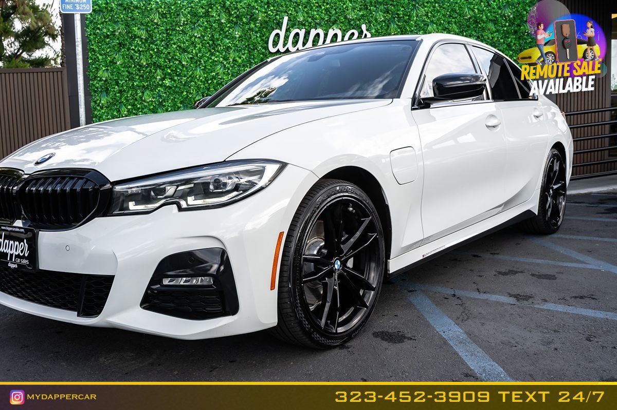 Used 2021 BMW 330e w/ M Sport Package RWD image 2