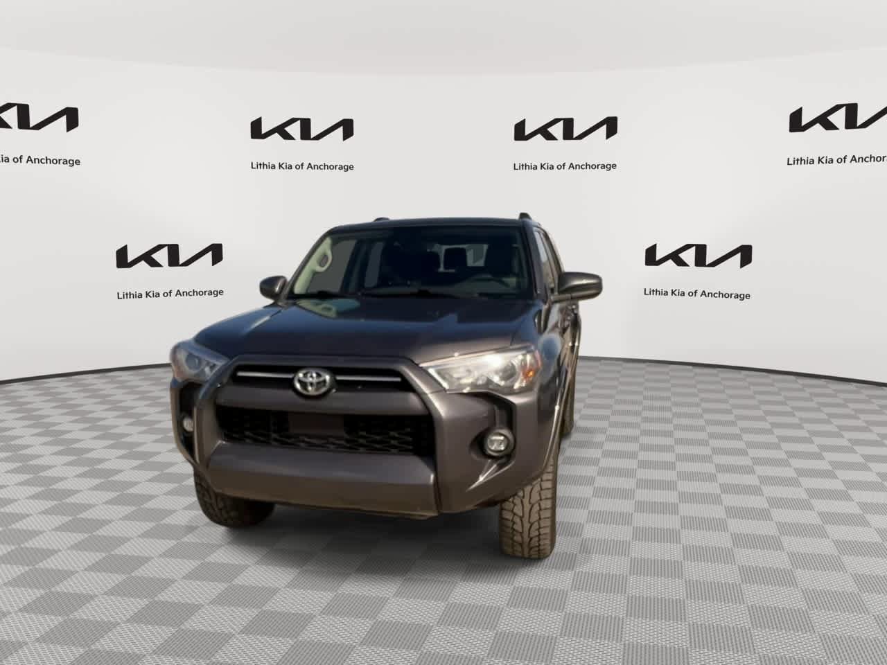 Used 2023 Toyota 4Runner SR5 AWD/4WD image 4