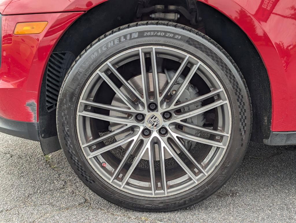 Used 2021 Porsche Macan S w/ Premium Package Plus image 30