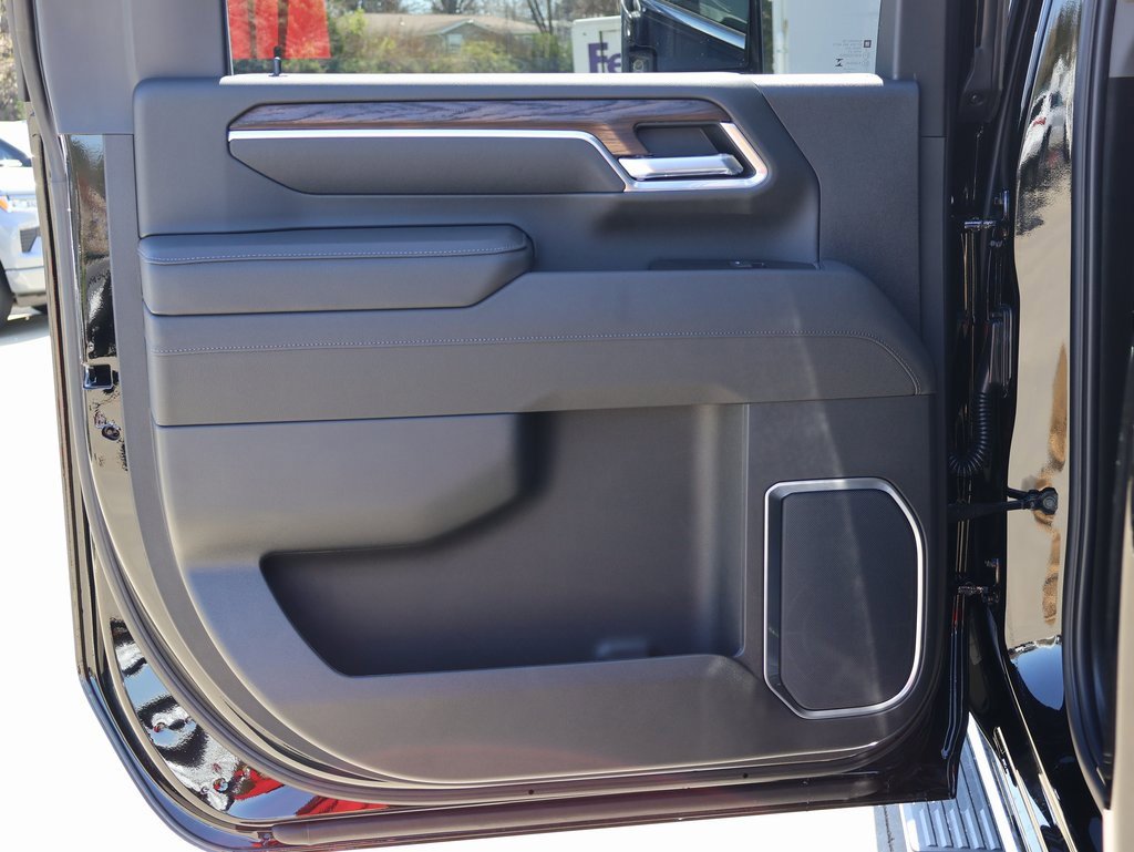 New 2025 GMC Sierra 2500 SLT w/ SLT Premium Package image 29