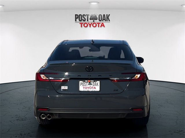 Used 2025 Toyota Camry SE image 6