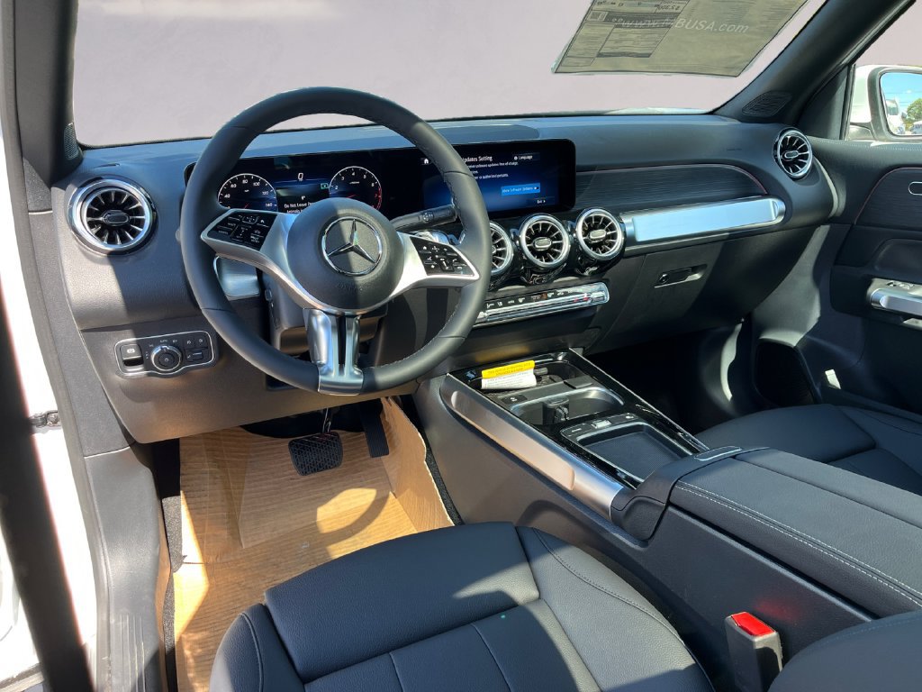 New 2026 Mercedes-Benz GLB 250 4MATIC image 7