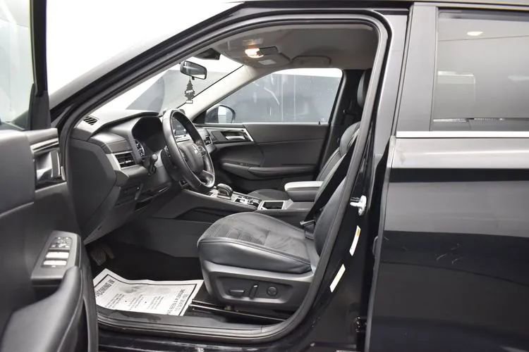 Used 2024 Mitsubishi Outlander Ralliart AWD/4WD image 14