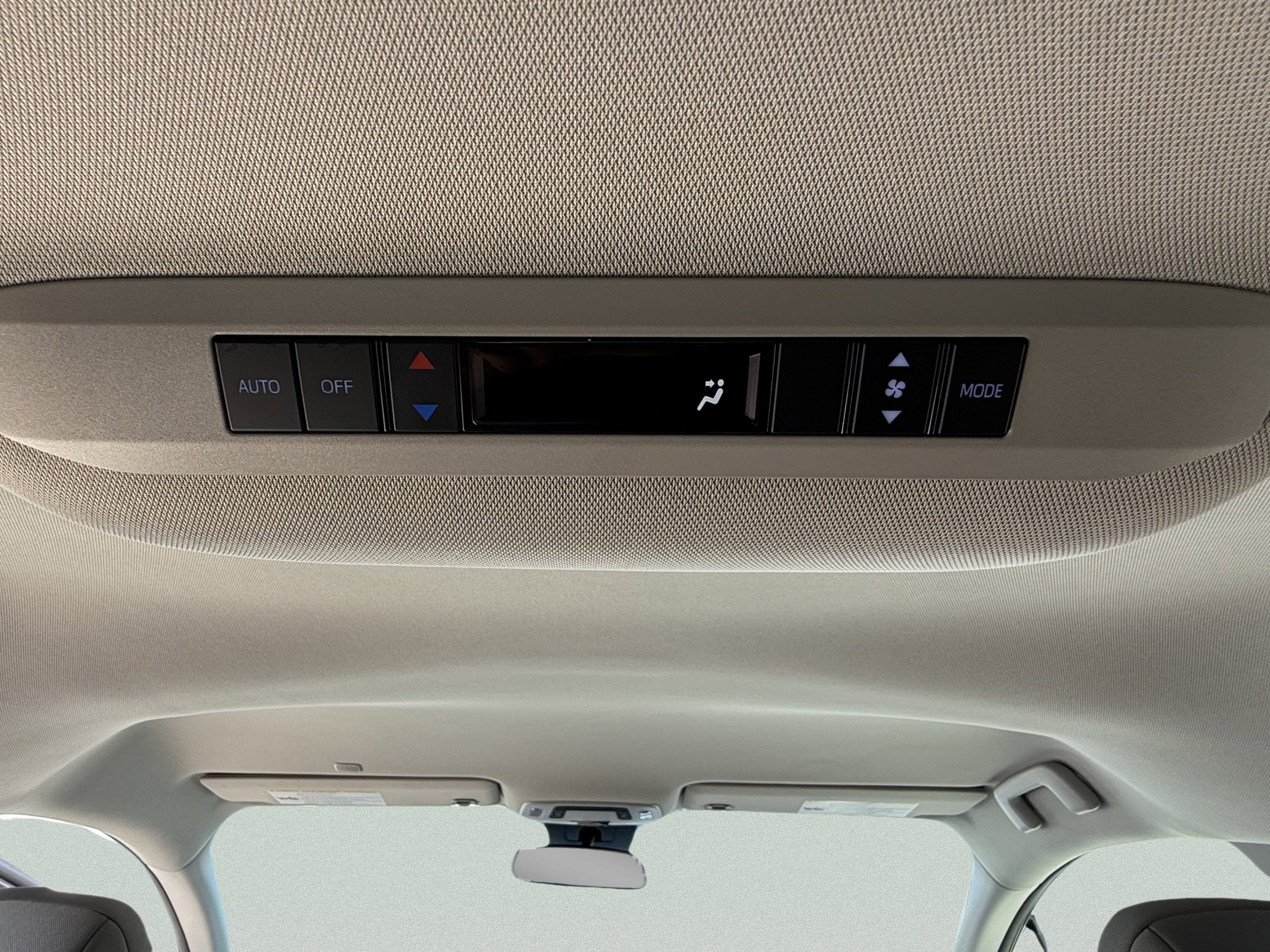 Used 2024 Toyota Sienna LE image 84