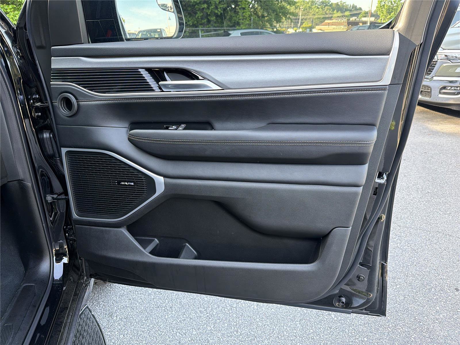 New 2026 Jeep Grand Wagoneer 4WD image 11