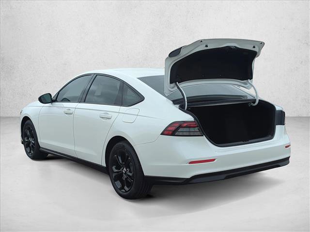 Used 2025 Honda Accord SE image 9