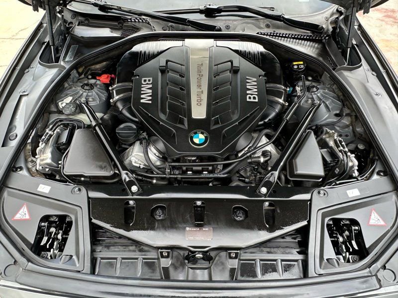 Used 2015 BMW 550i Sedan image 25