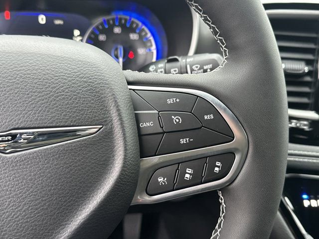 New 2026 Chrysler Pacifica Select image 27